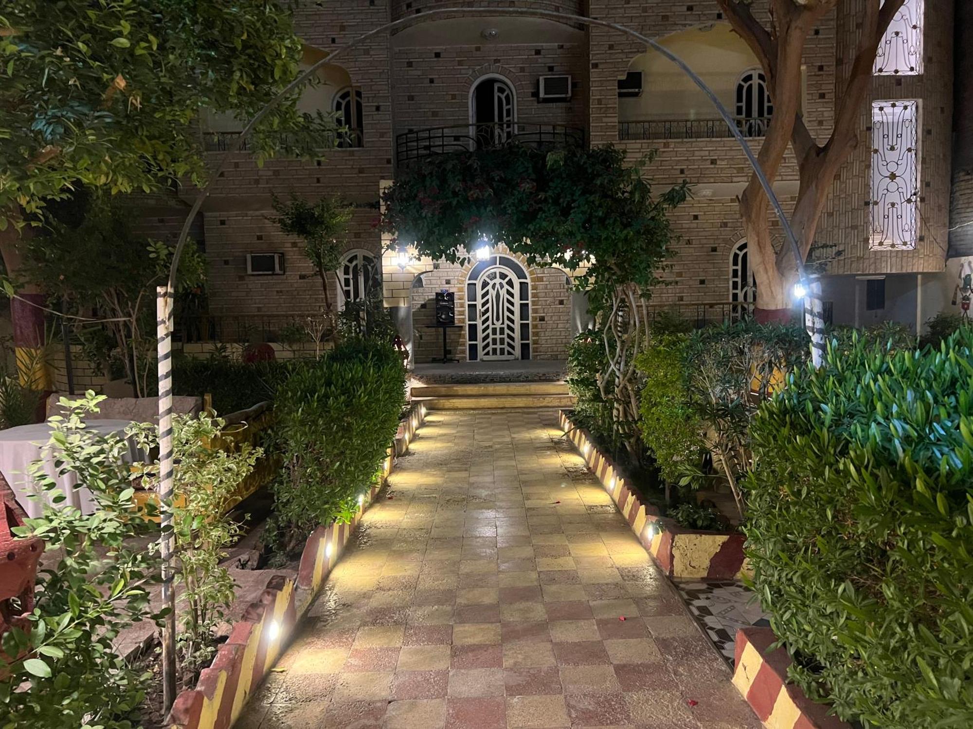 Elphardous Hotel Luxor Ngoại thất bức ảnh