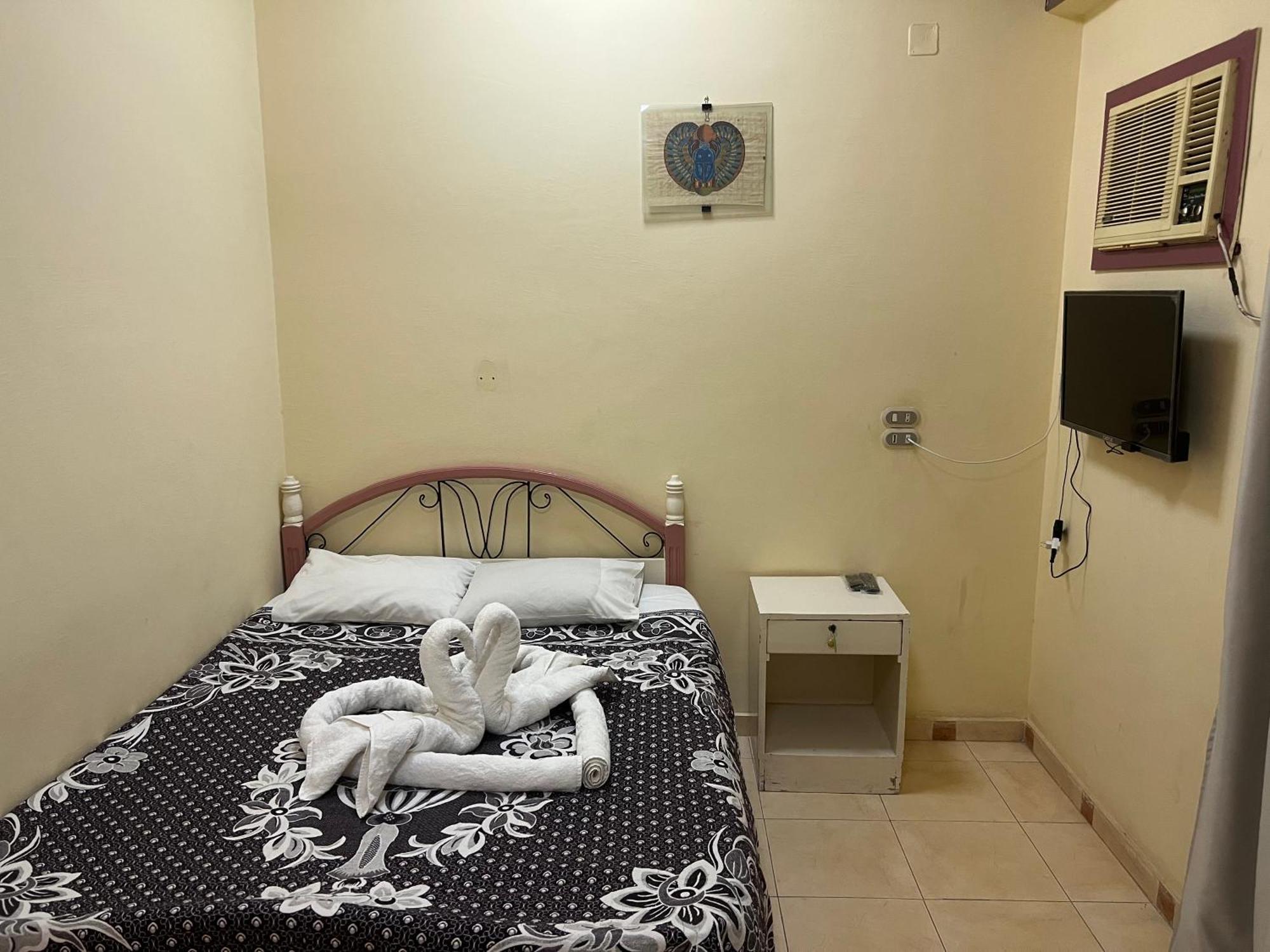 Elphardous Hotel Luxor Ngoại thất bức ảnh