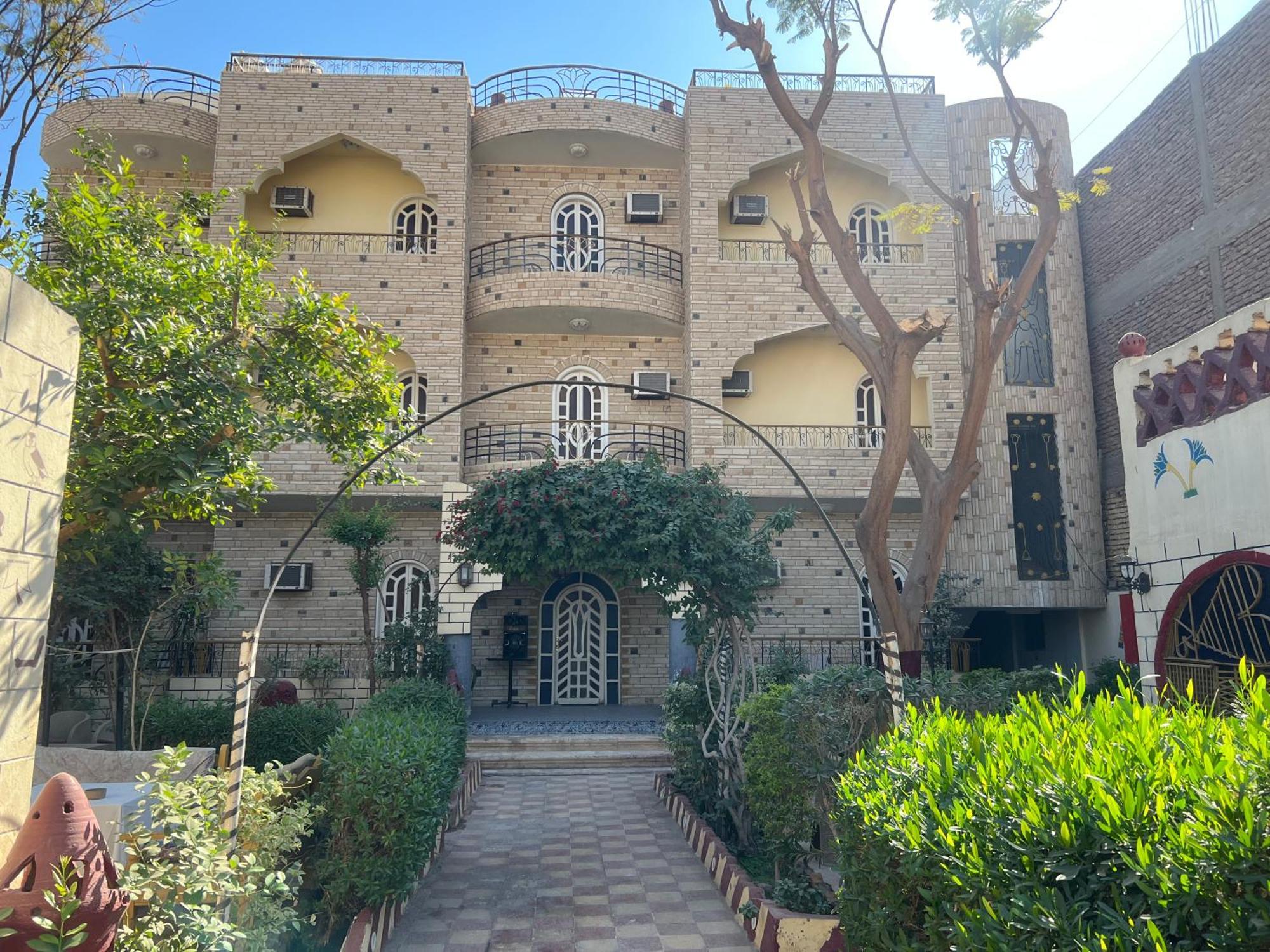 Elphardous Hotel Luxor Ngoại thất bức ảnh